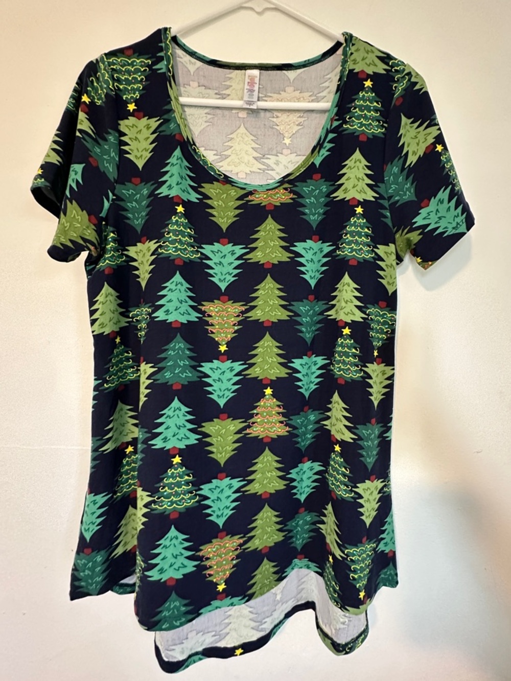 LuLaRoe Holiday Classic Tee
